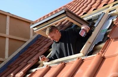 Pose de fenêtres de toit Velux à Lasséran